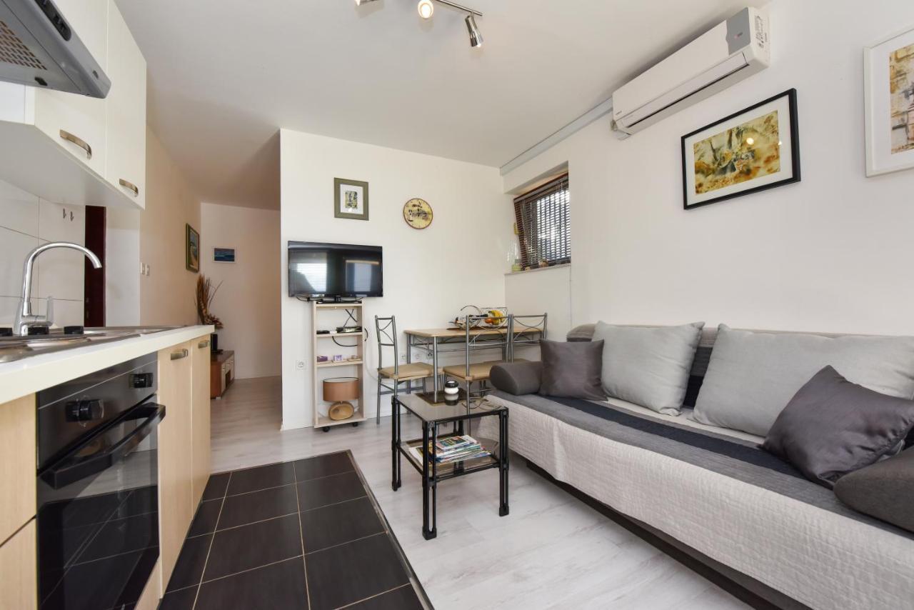 Apartamento Lovely In The Groundfloor Zadar