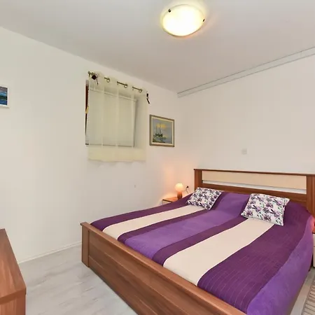 Lovely Apartment In The Groundfloor Zadar Exterior photo